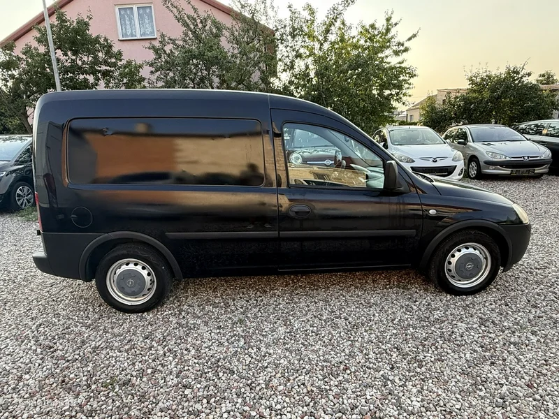 Opel Combo 10