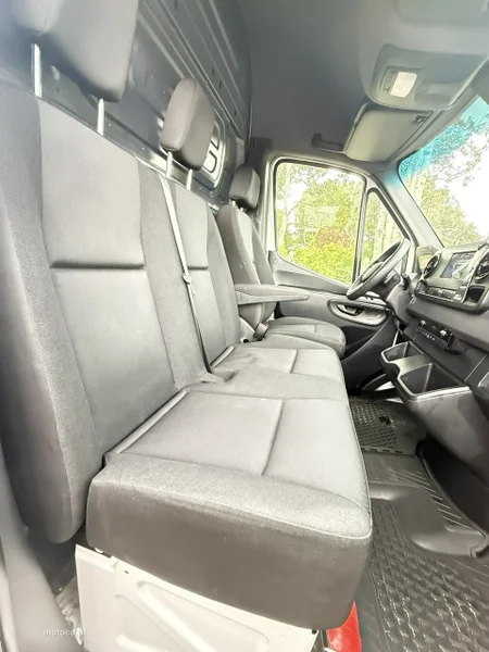 Mercedes-Benz Sprinter 5
