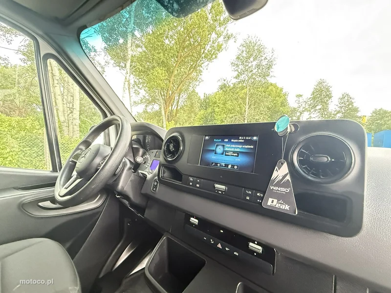 Mercedes-Benz Sprinter 8