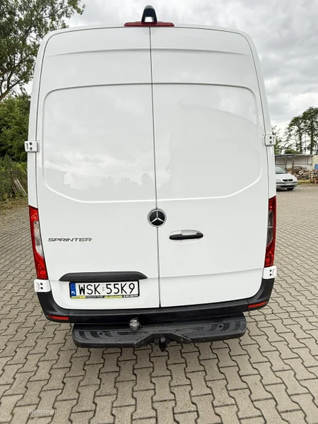 Mercedes-Benz Sprinter 10