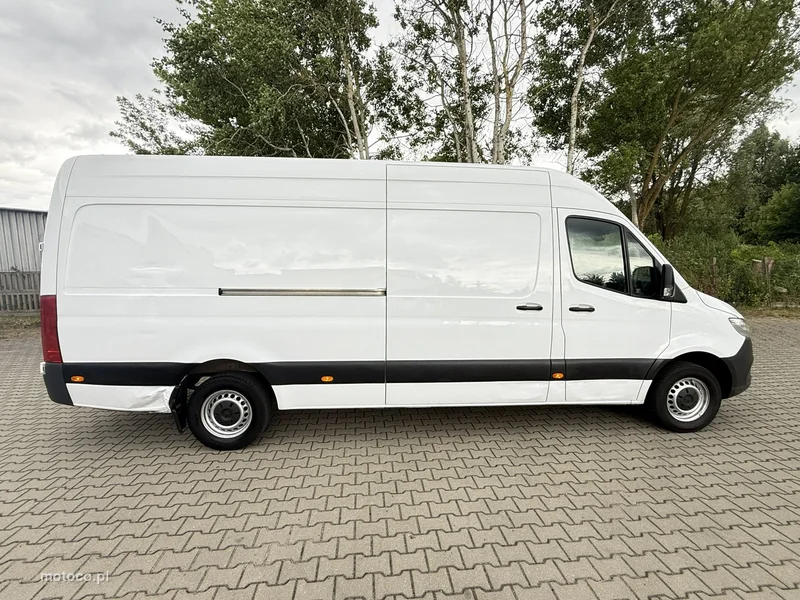 Mercedes-Benz Sprinter 14