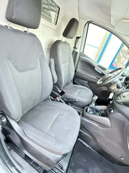 Ford Courier 8
