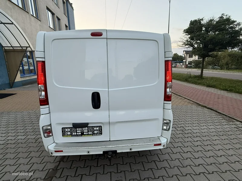 Renault Trafic 10