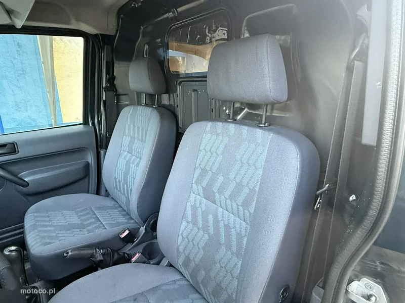 Ford Transit Connect 8