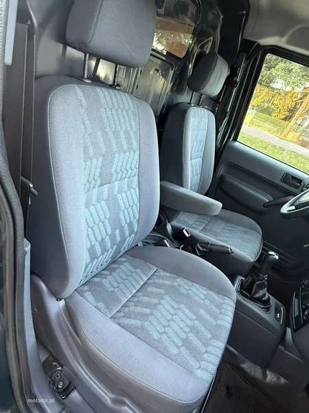 Ford Transit Connect 13