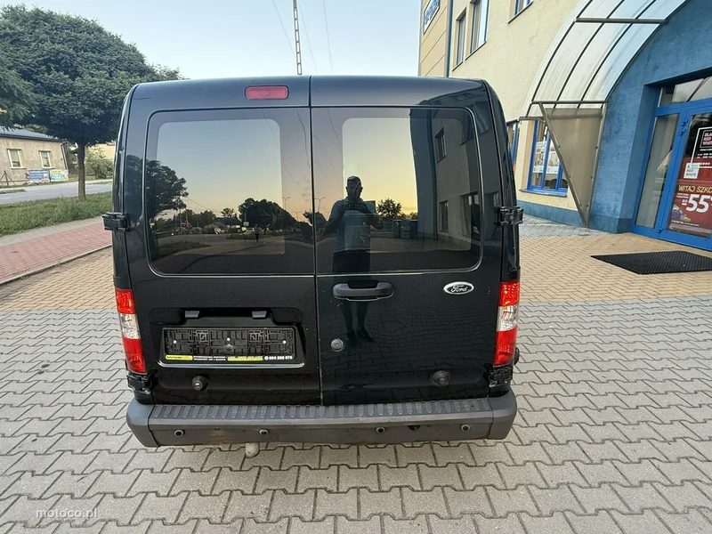 Ford Transit Connect 4