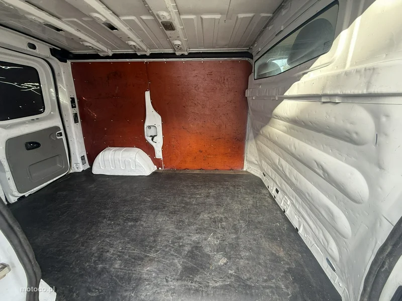 Renault Trafic 10