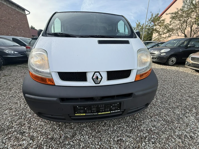 Renault Trafic 11