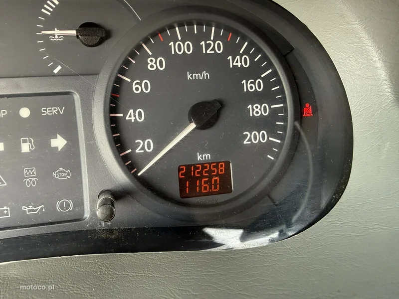 Renault Trafic 12