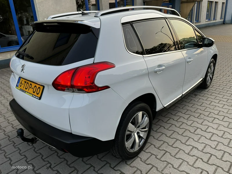 Peugeot 2008 4