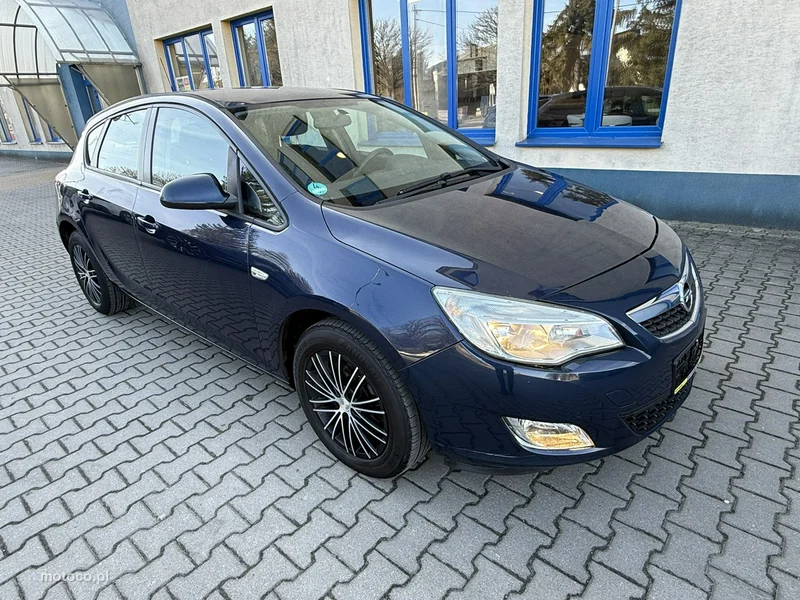 Opel Astra J 5