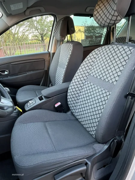 Renault Scenic II 16