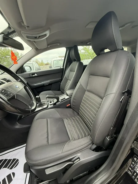 Volvo V50 11