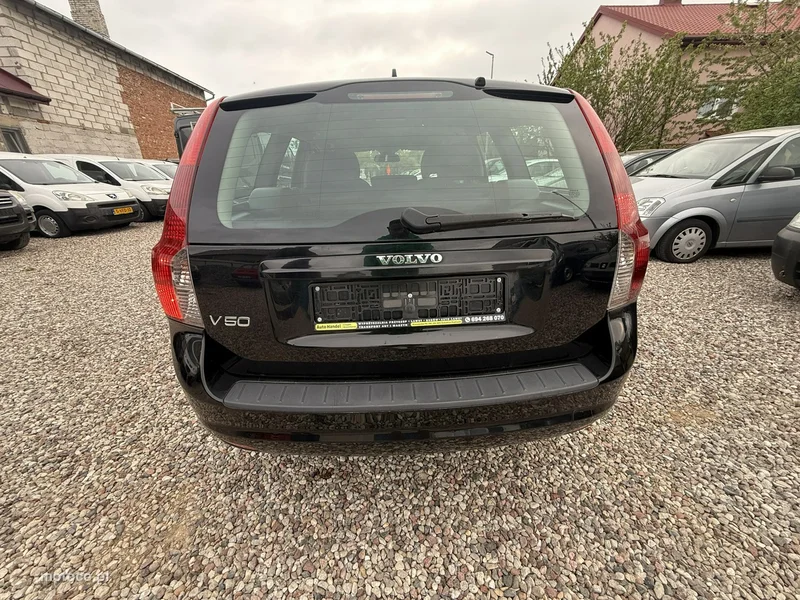 Volvo V50 3
