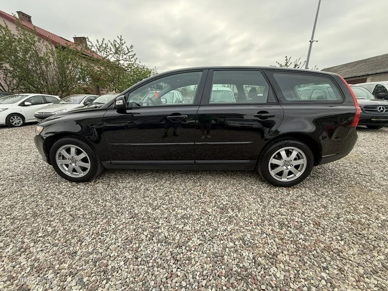 Volvo V50 9
