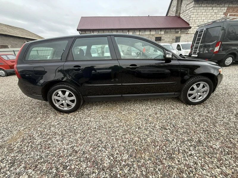 Volvo V50 10