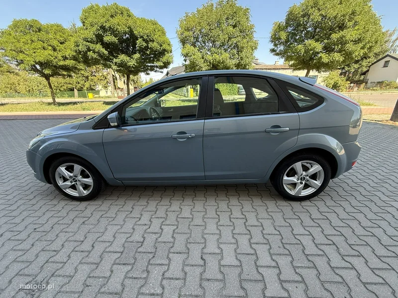 Ford Focus II 9