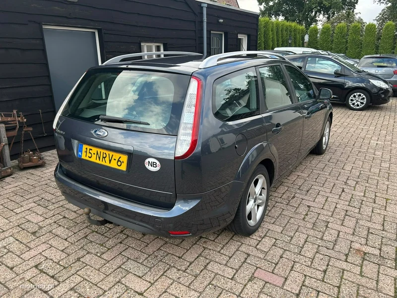 Ford Focus II 2