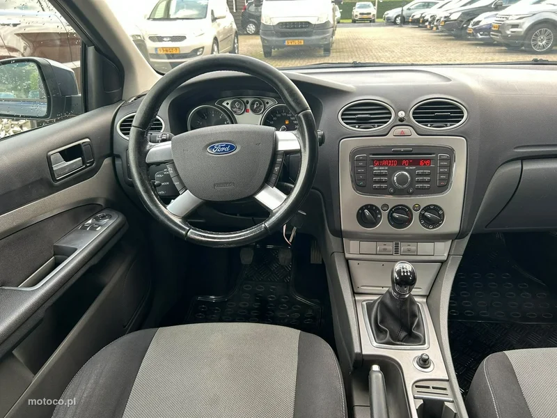 Ford Focus II 5