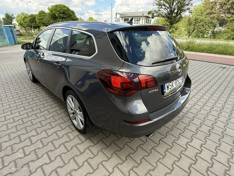 Opel Astra J 2