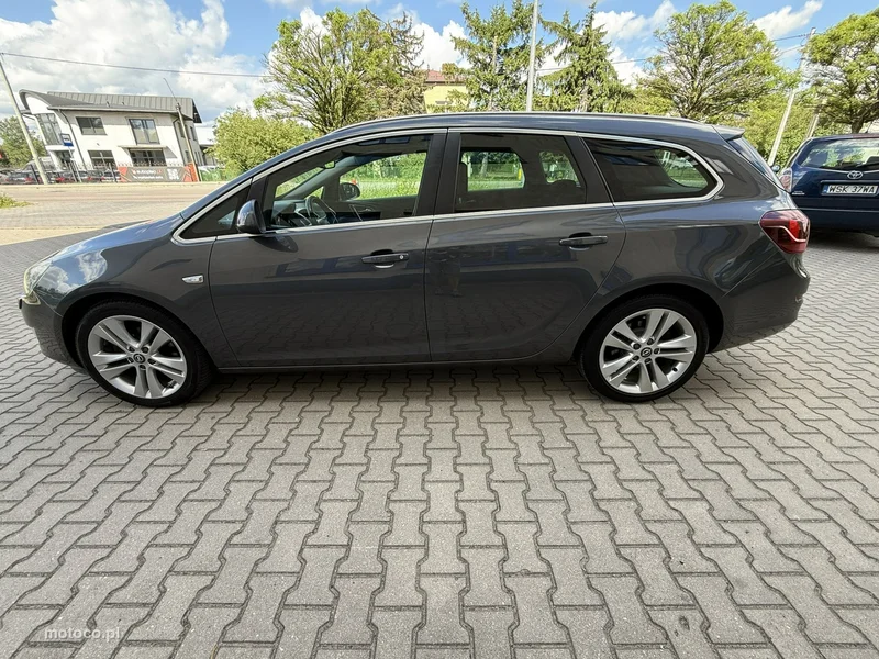 Opel Astra J 12