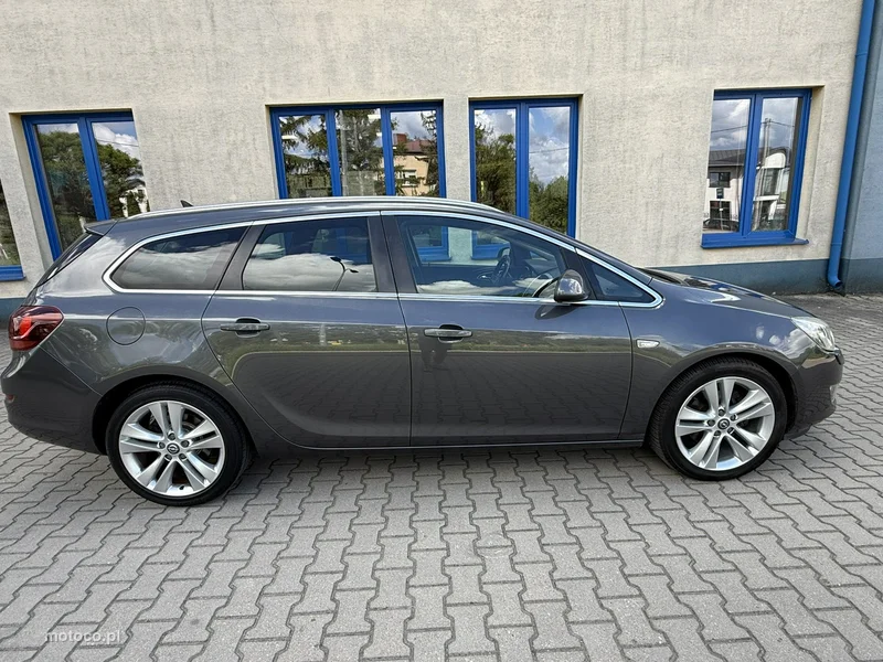 Opel Astra J 10