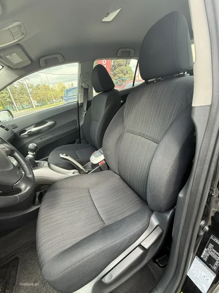 Toyota Auris E150 6