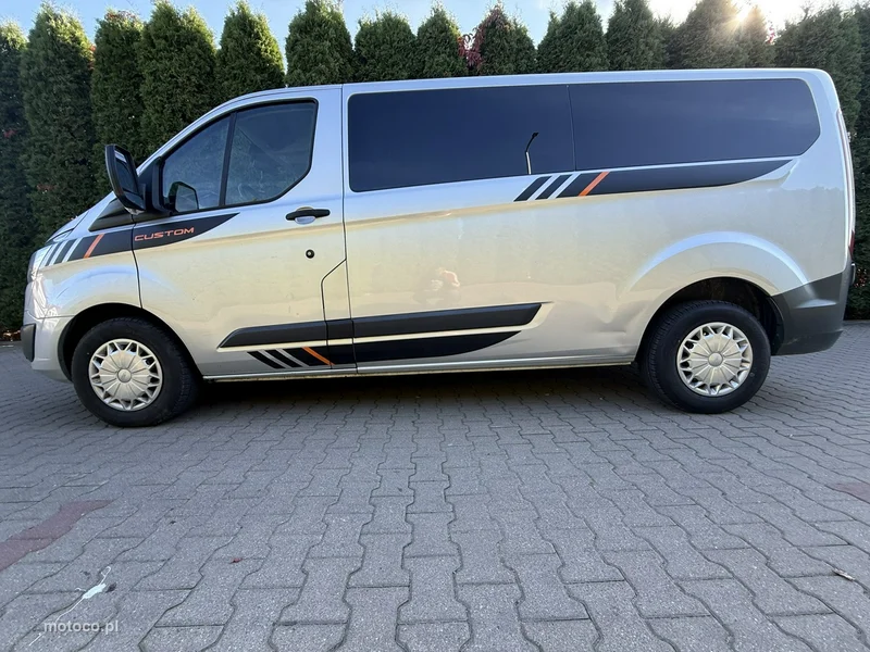 Ford Transit Custom 10