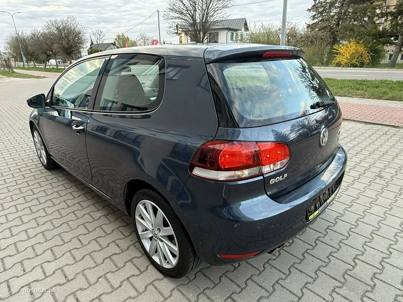 Volkswagen Golf VI 2