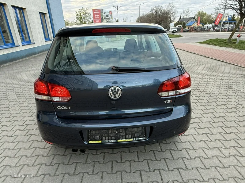 Volkswagen Golf VI 11
