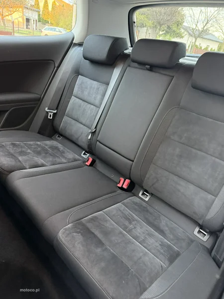 Volkswagen Golf VI 6