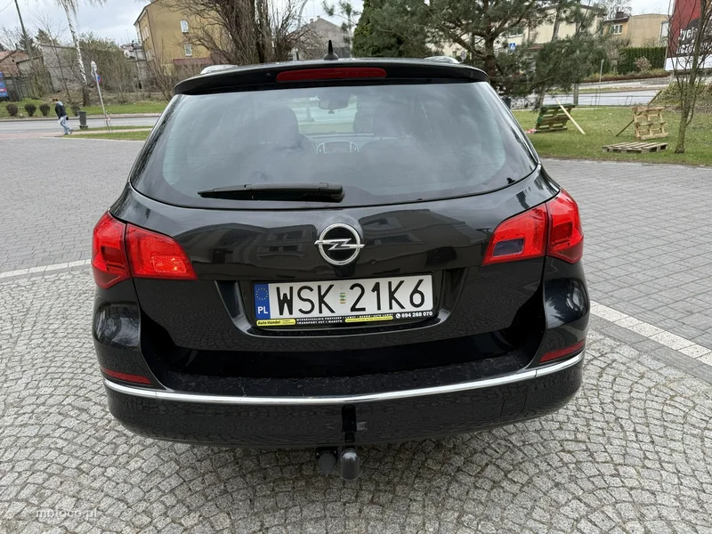 Opel Astra J 11
