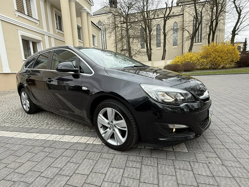 Opel Astra J 3