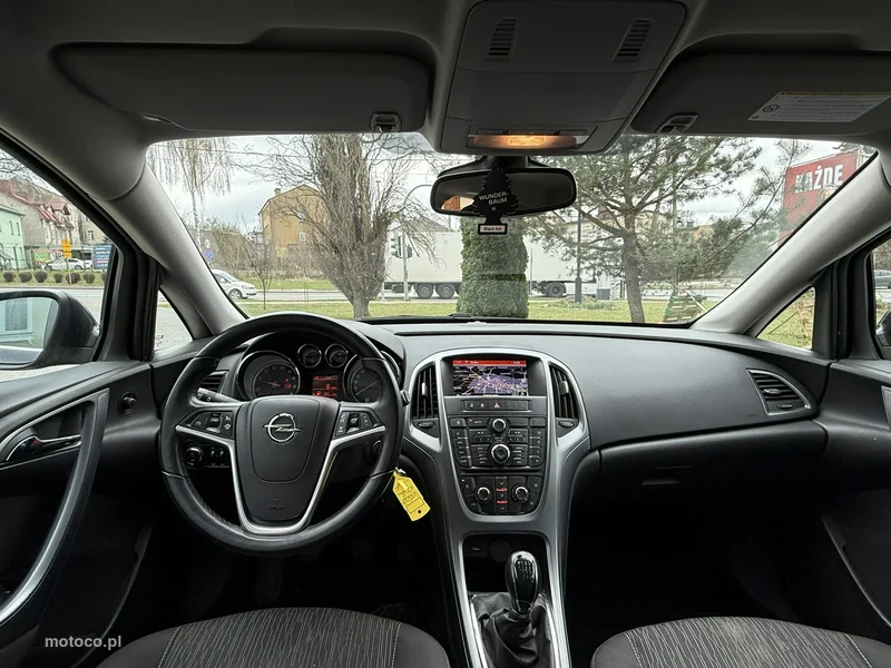 Opel Astra J 5