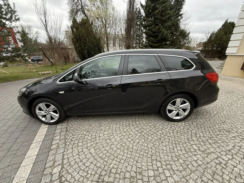 Opel Astra J 10
