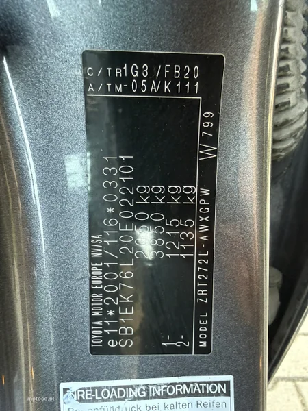 Toyota Avensis T27 15