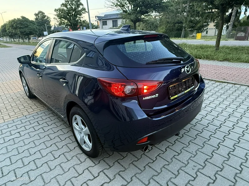 Mazda 3 2