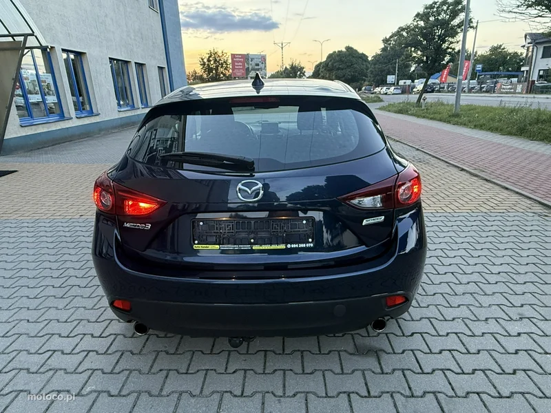 Mazda 3 11