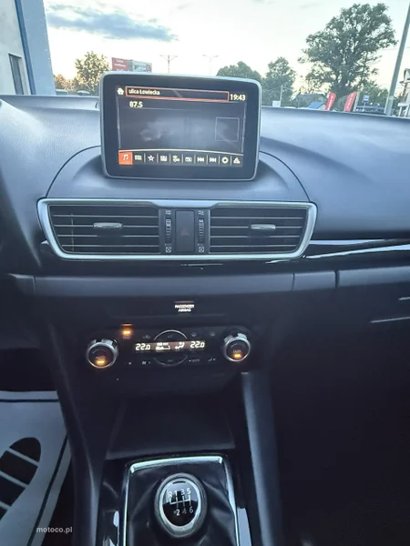 Mazda 3 7