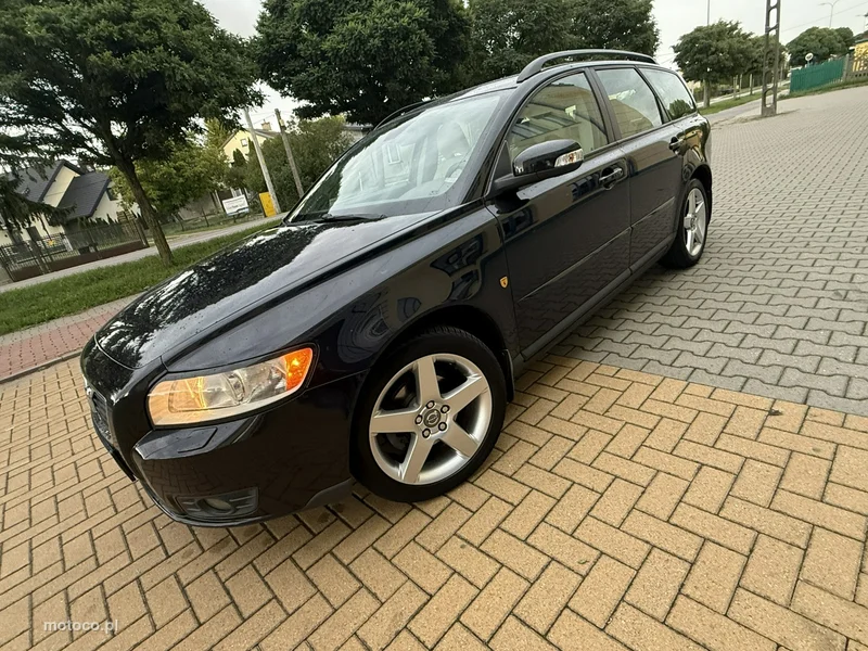 Volvo V50 9