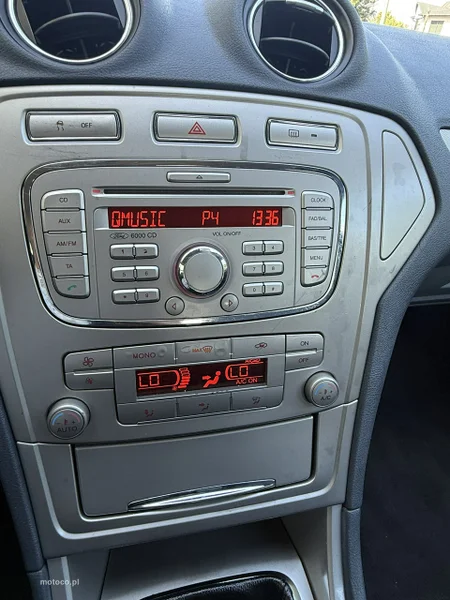 Ford Mondeo IV 17
