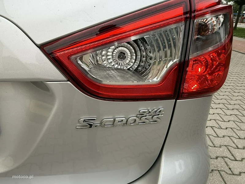 Suzuki (SX4) S-Cross 12