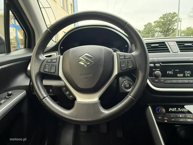 Suzuki (SX4) S-Cross 8