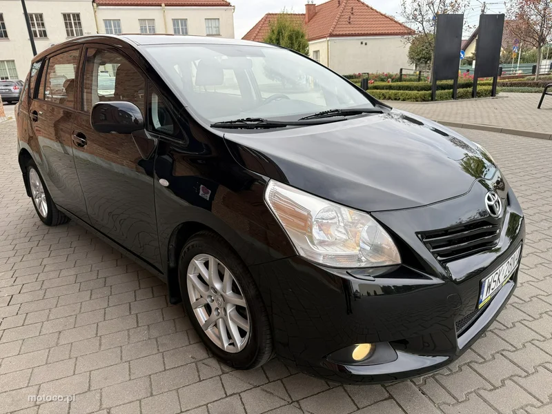 Toyota Verso 2