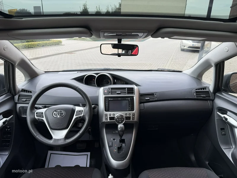 Toyota Verso 17