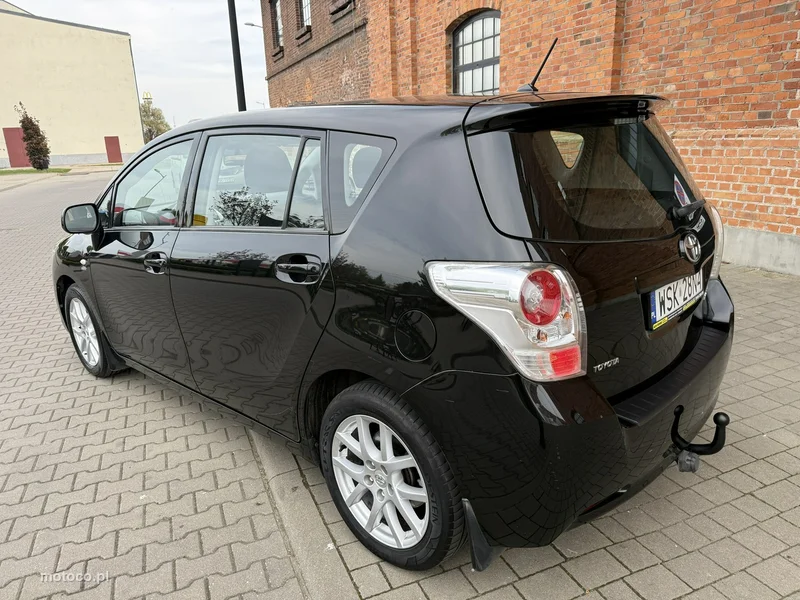 Toyota Verso 3