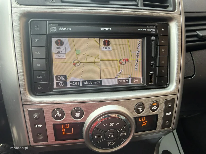 Toyota Verso 24