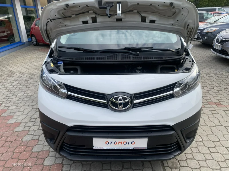 Toyota ProAce 17