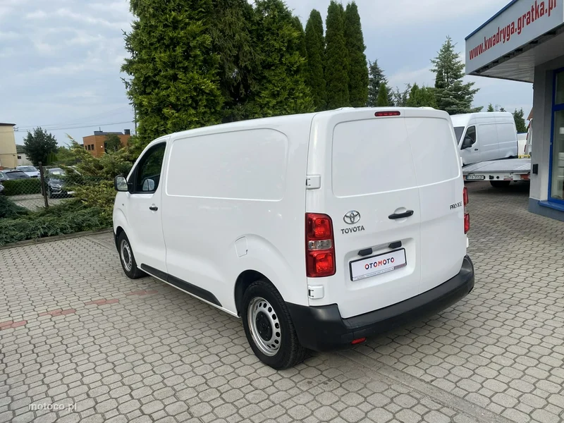 Toyota ProAce 4