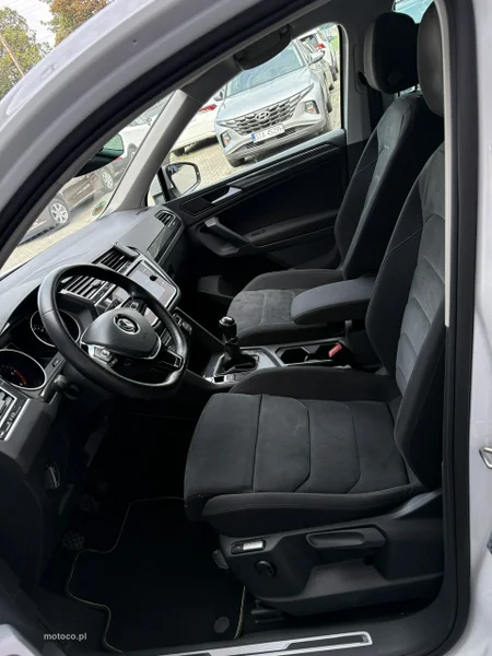 Volkswagen Tiguan AD 15